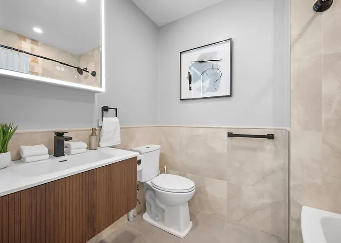 Pfr - Highland, 3br 2ba Shadyside Condo, 2 Decks, 3rd Floor Walkup Apartment *